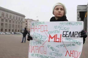 Конвейер репрессий. К «химии» приговорили девушку с Гомельщины. За «содействие экстремизму» осудили уроженку России. Цветы у посольства в Вильнюсе в память об Алесе Пушкине